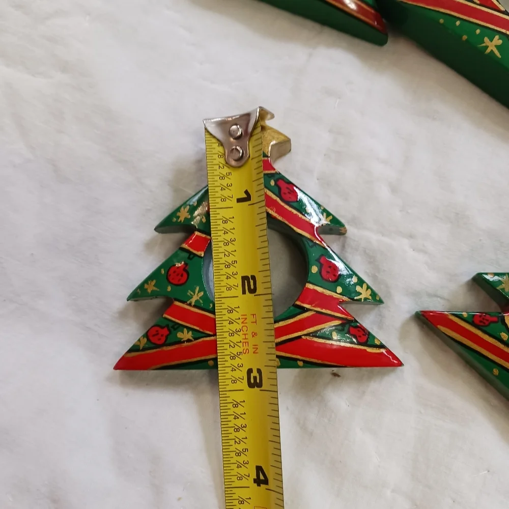 4 Christmas Tree Napkin Rings Plastic W/ 4‎ Green Cloth Napkins Holiday